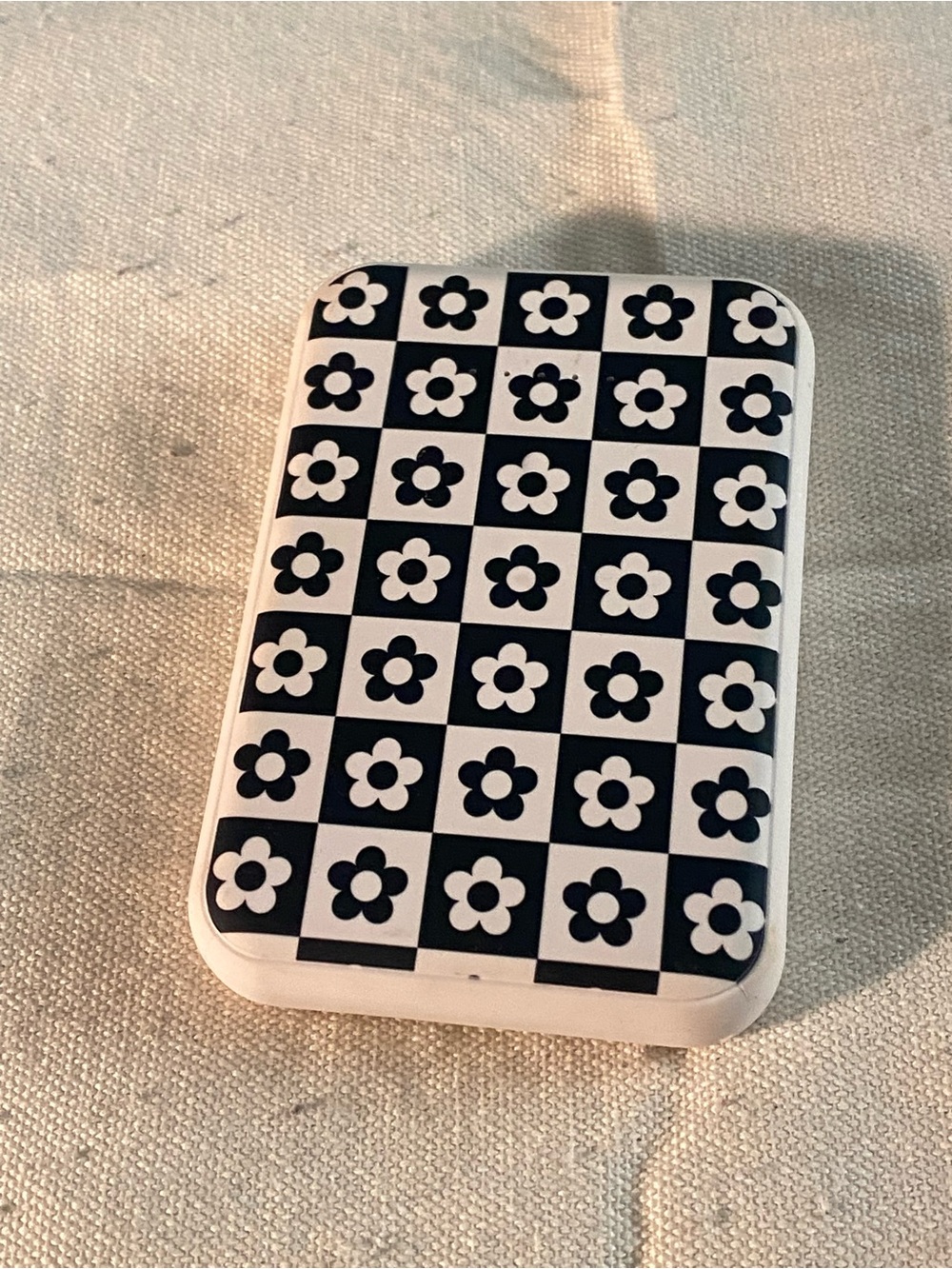 Black & White Floral Check Portable Phone Case